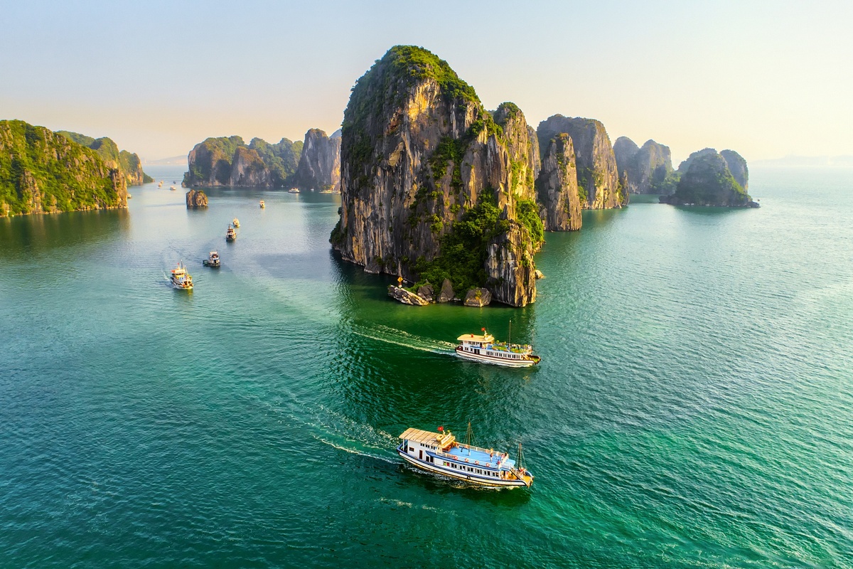 7D6N HANOI - HALONG - DANANG - SAIGON